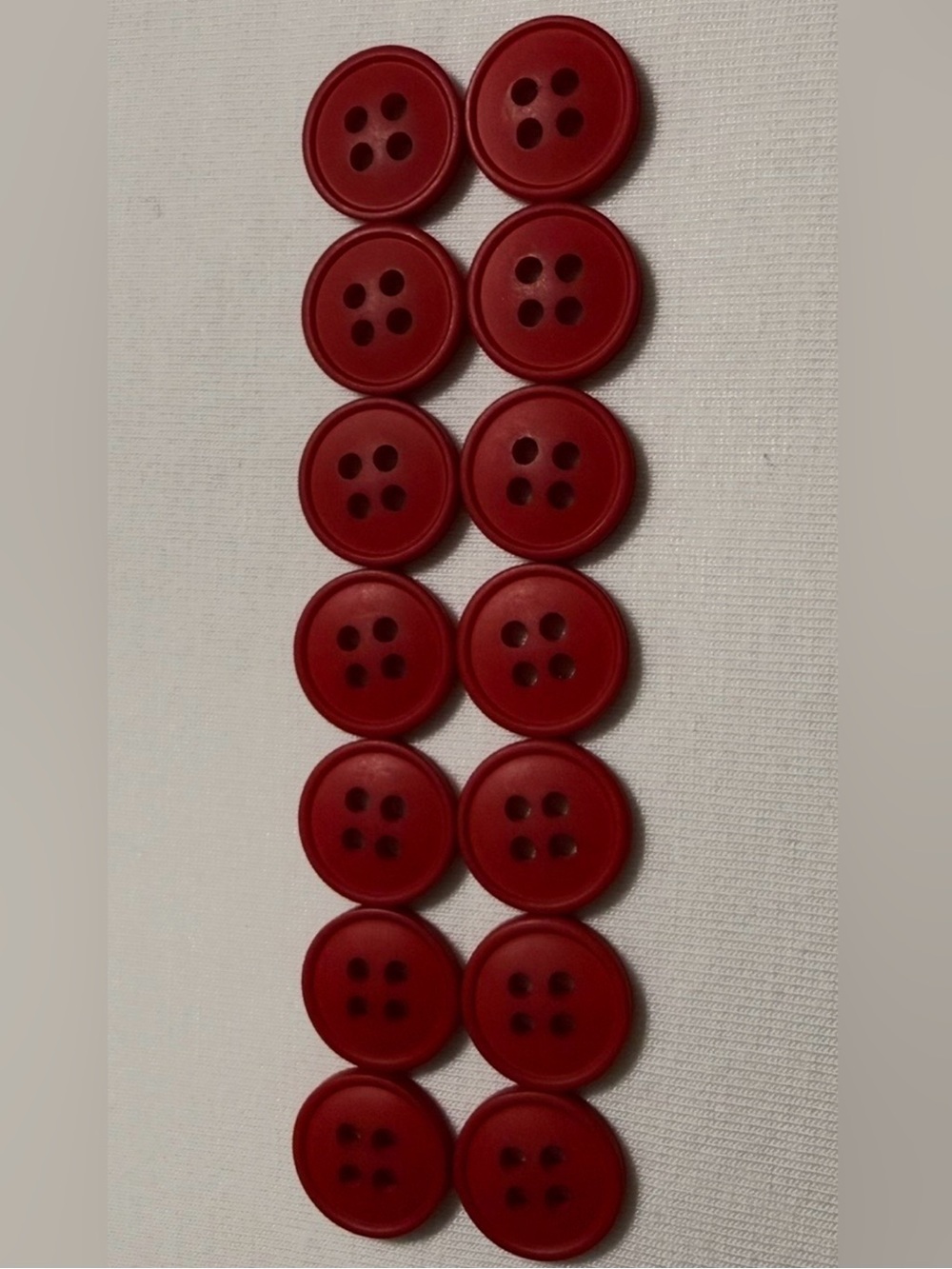 EUVC 1/2 Inch Plastic but Look Wooden Matte Red 4-Hole Buttons - 14 Pack